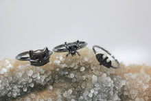 Load image into Gallery viewer, Spooky Sterling Silver Spider Ring. Sterling silver arachnid stacking ring. Halloween goth jewelry.